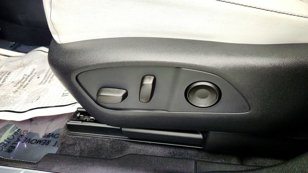 Used 2024 Acura ZDX A-Spec image 11