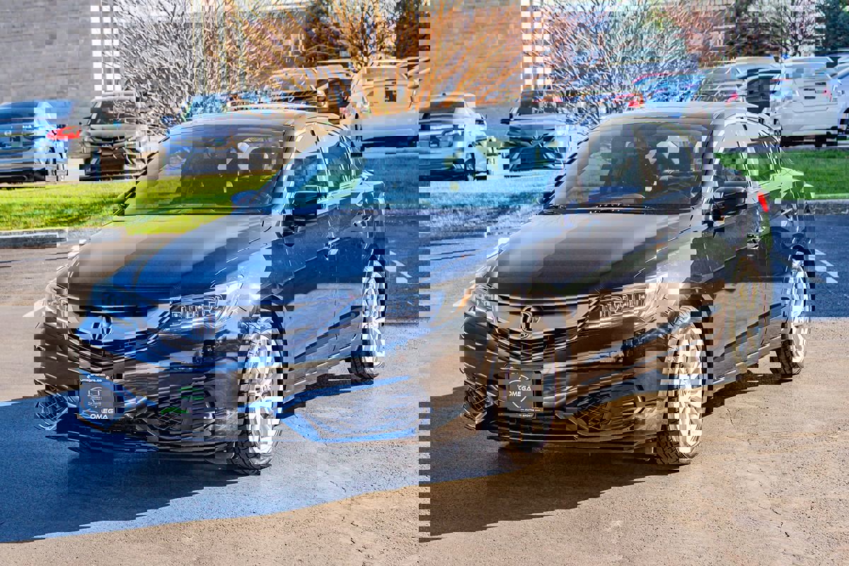 Used 2016 Acura ILX w/ Premium Package image 3