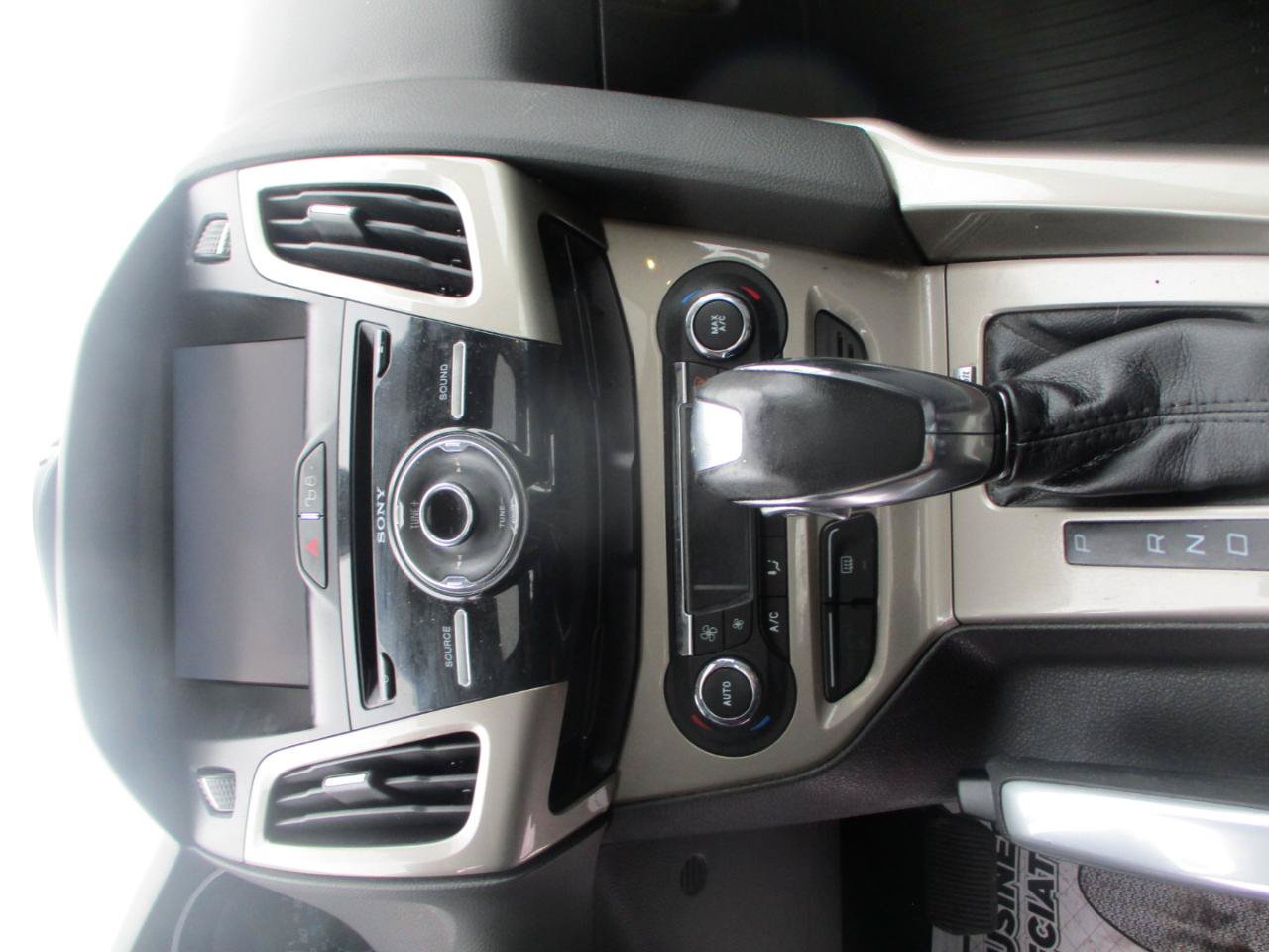 Used 2012 Ford Focus SEL FWD image 12