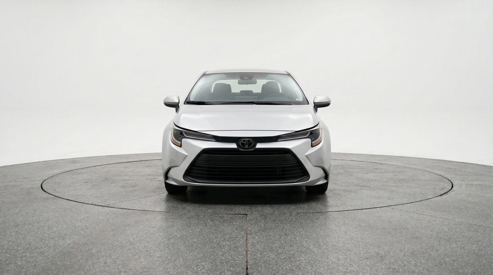Used 2025 Toyota Corolla LE FWD image 2