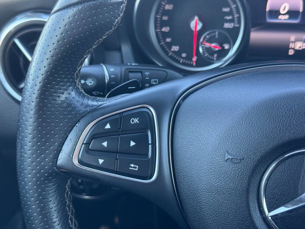 Used 2018 Mercedes-Benz GLA 250 4MATIC image 16