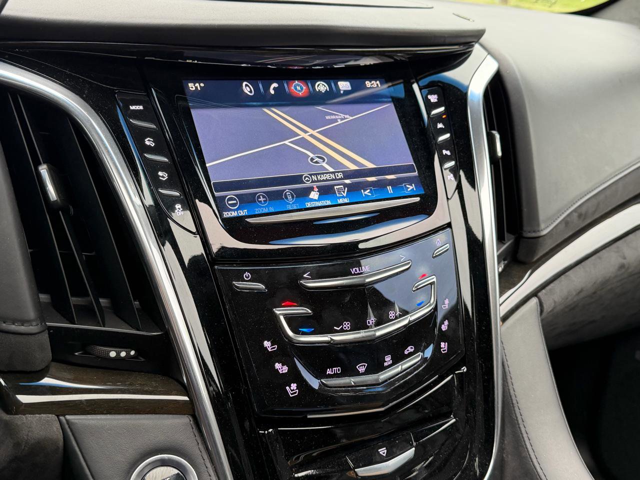 Used 2017 Cadillac Escalade ESV Platinum image 11