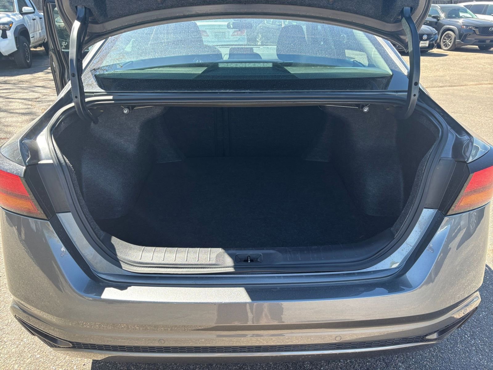 Used 2025 Nissan Altima 2.5 SV image 29