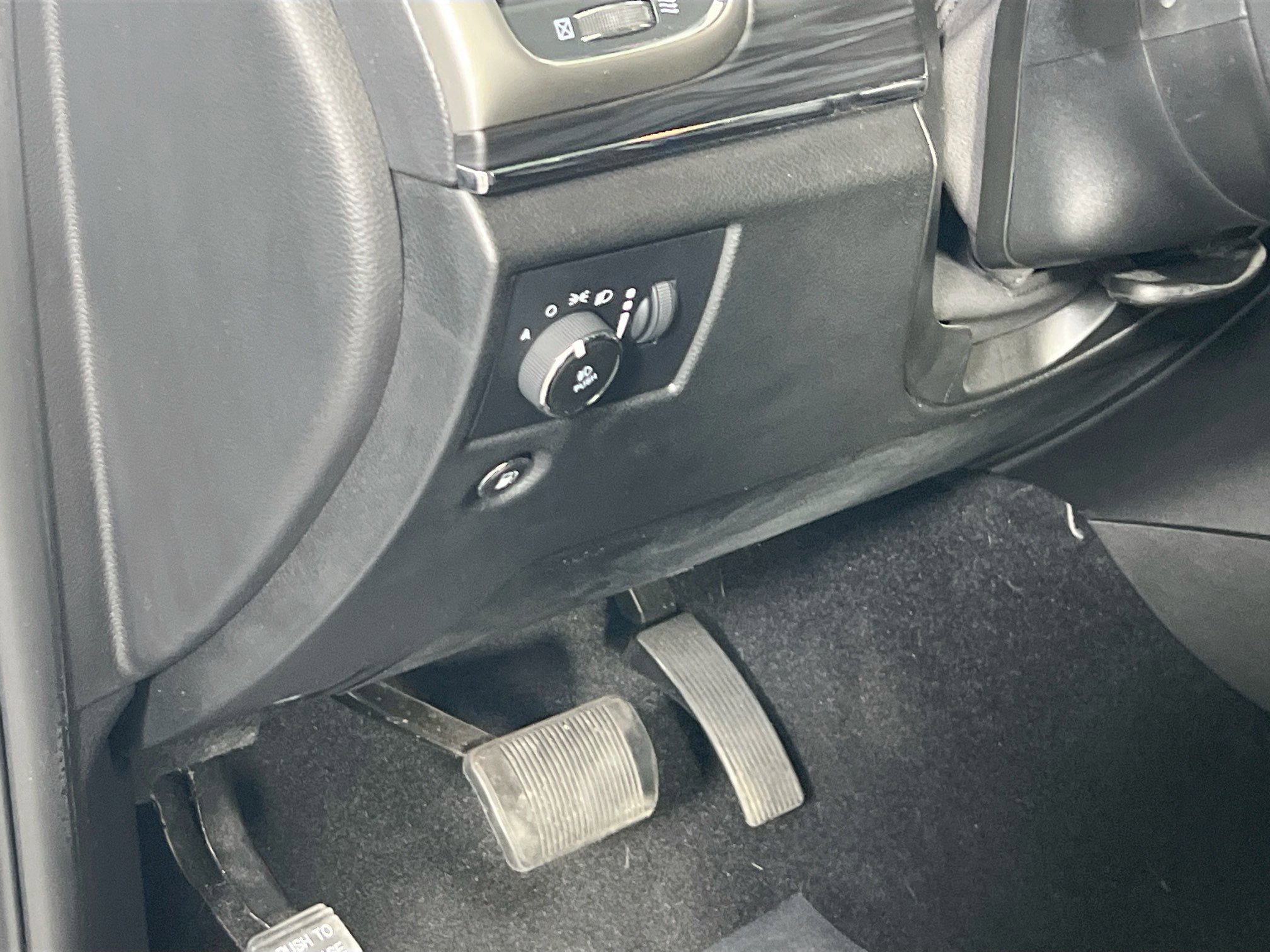 Used 2021 Jeep Grand Cherokee Limited image 10