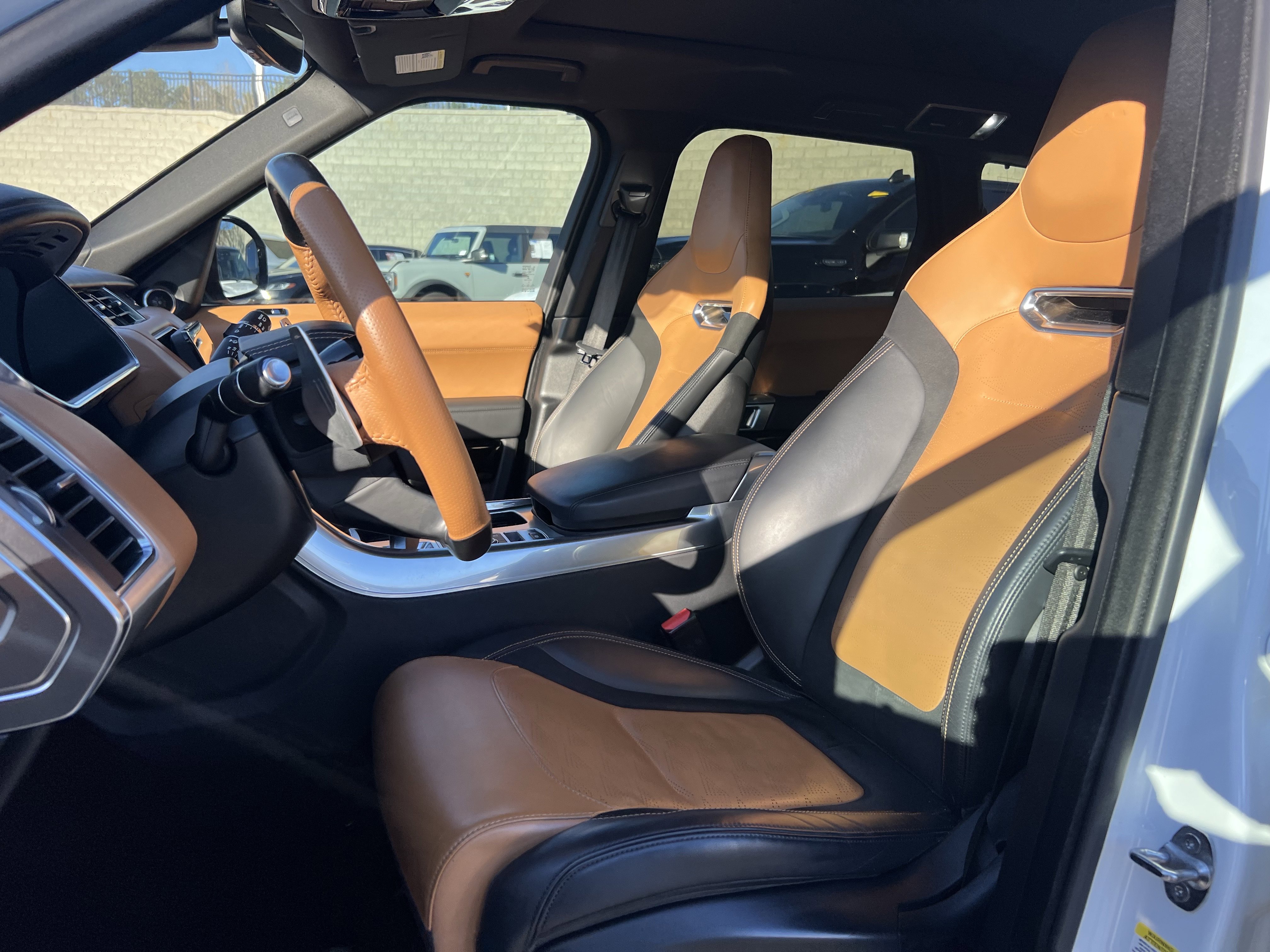 Certified 2022 Land Rover Range Rover Sport SVR image 15