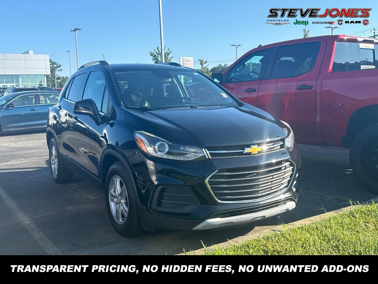 Used 2020 Chevrolet Trax LT w/ LT Convenience Package FWD image 1