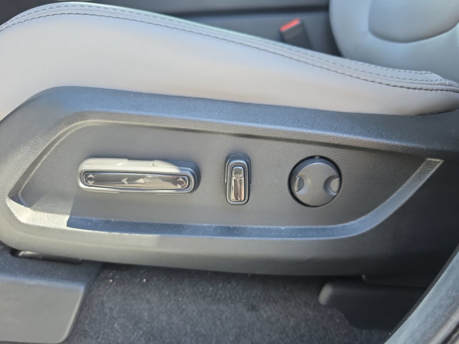 Certified 2025 Honda Pilot EX-L image 16
