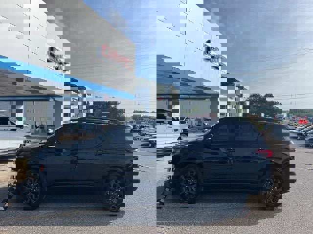 Used 2023 Chevrolet Traverse RS AWD/4WD image 3