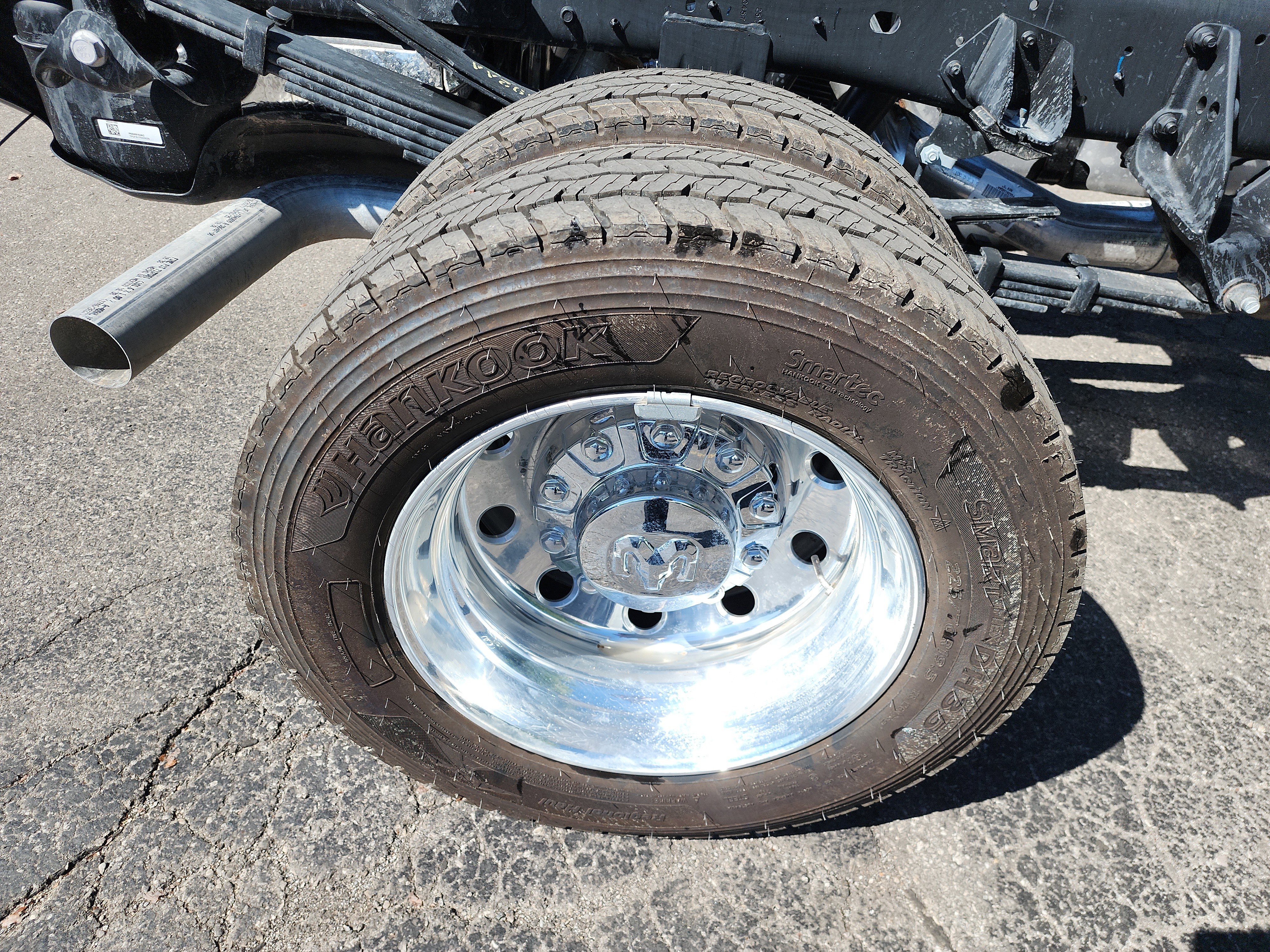 New 2026 RAM 5500 4x4 Crew Cab image 29