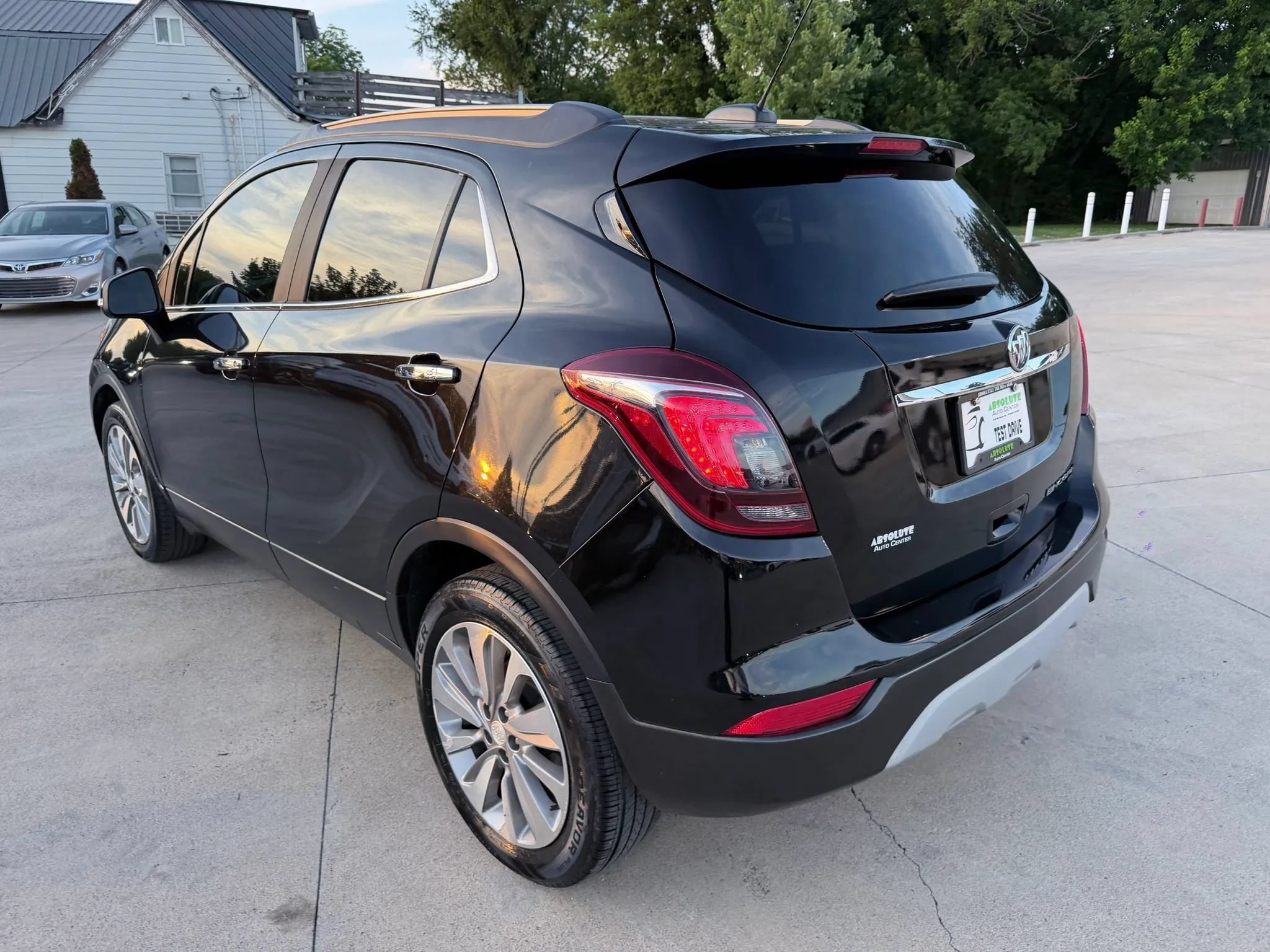 Used 2019 Buick Encore Preferred AWD/4WD image 51