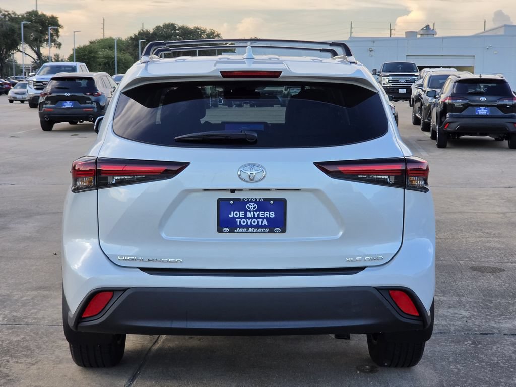 Used 2026 Toyota Highlander XLE AWD/4WD image 8