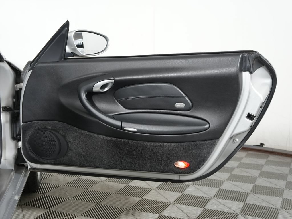 Used 2000 Porsche 911 Carrera RWD image 37