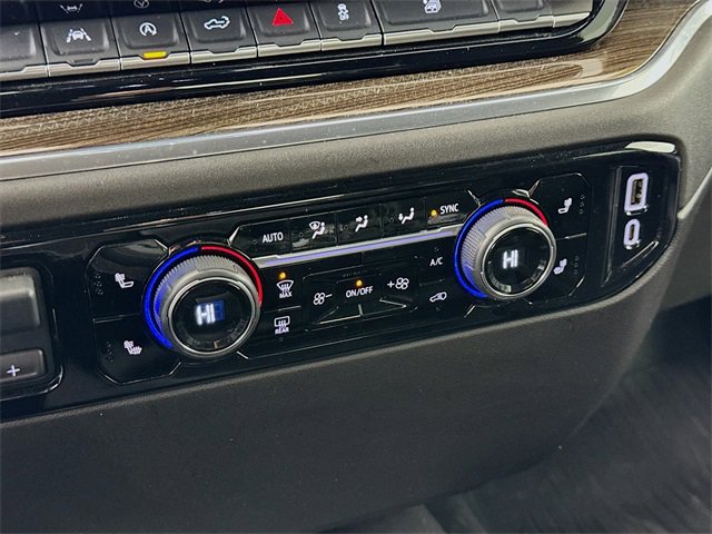 Used 2025 Chevrolet Silverado 1500 LT image 17