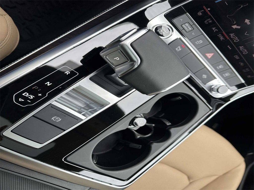 Used 2025 Audi Q8 Premium Plus image 25