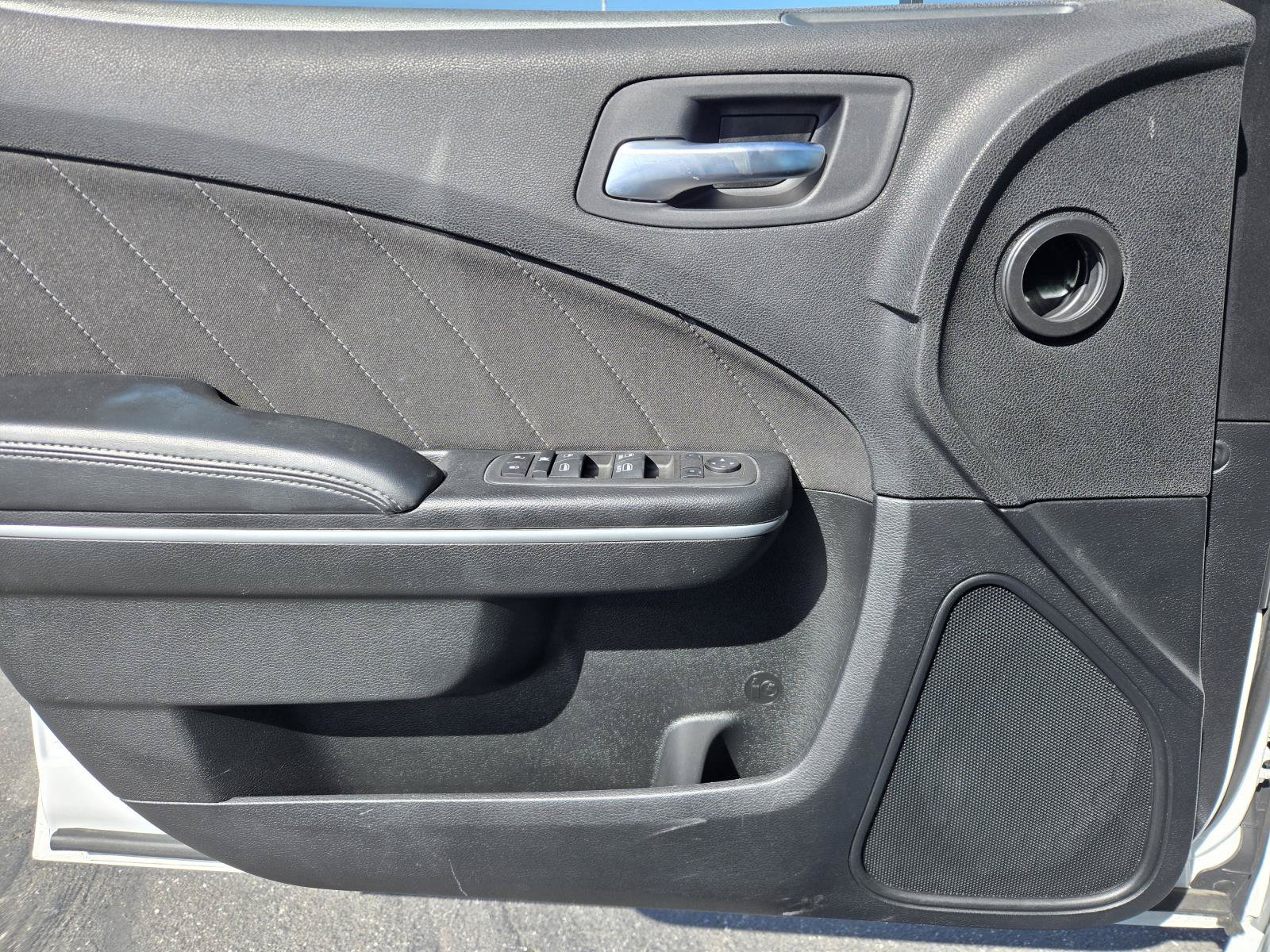 Used 2022 Dodge Charger SXT RWD image 19