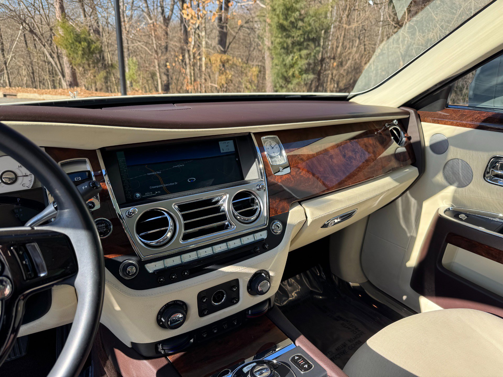 Used 2013 Rolls-Royce Ghost image 39