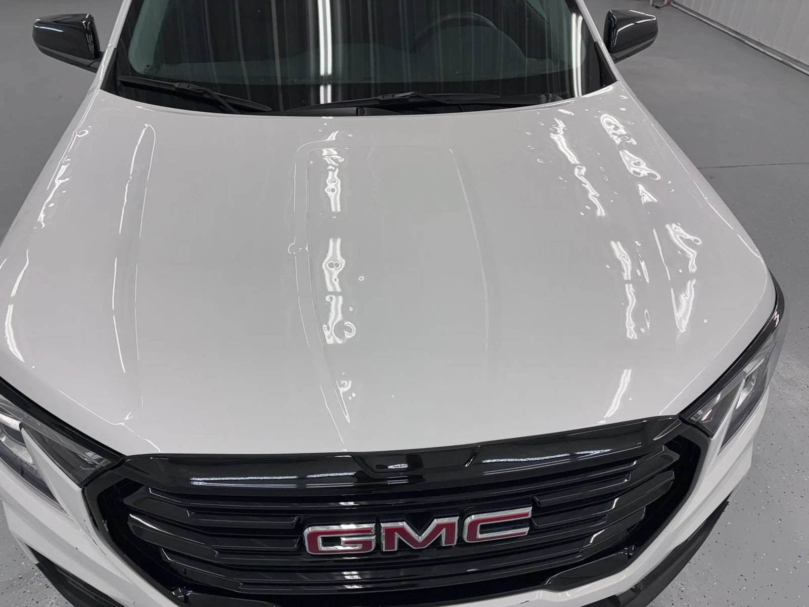 Used 2024 GMC Terrain SLE w/ Elevation Edition FWD image 15