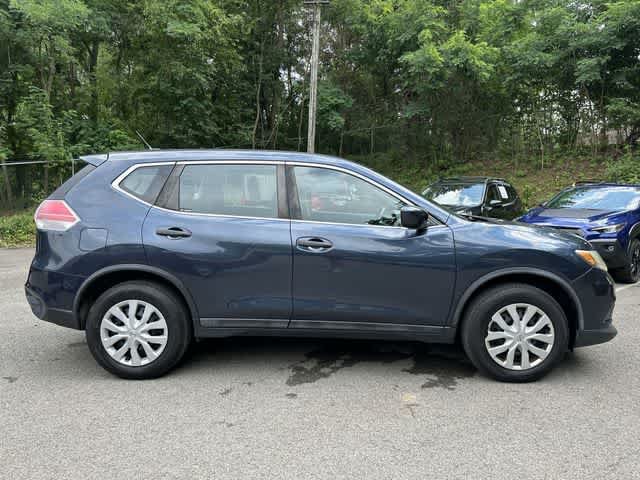 Used 2016 Nissan Rogue S AWD/4WD image 3