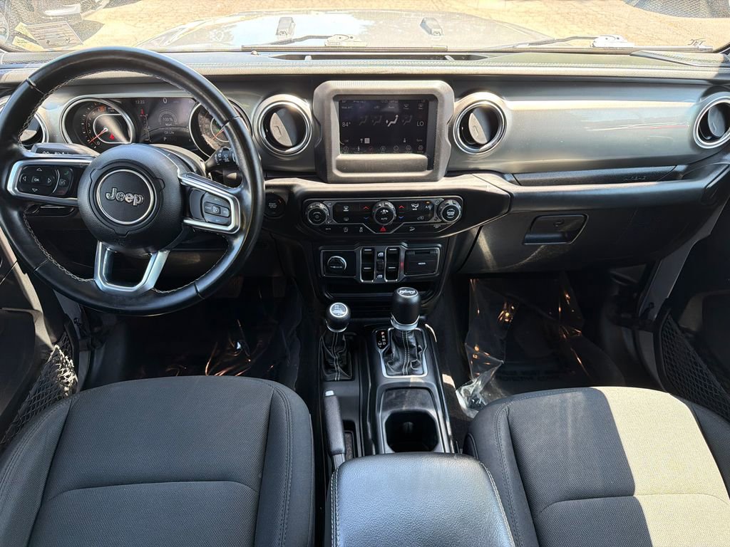 Used 2020 Jeep Wrangler Unlimited Sahara AWD/4WD image 17
