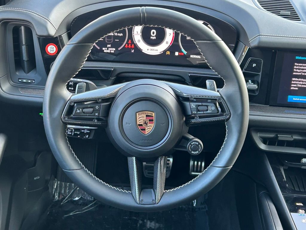 Used 2025 Porsche Cayenne GTS AWD/4WD image 48