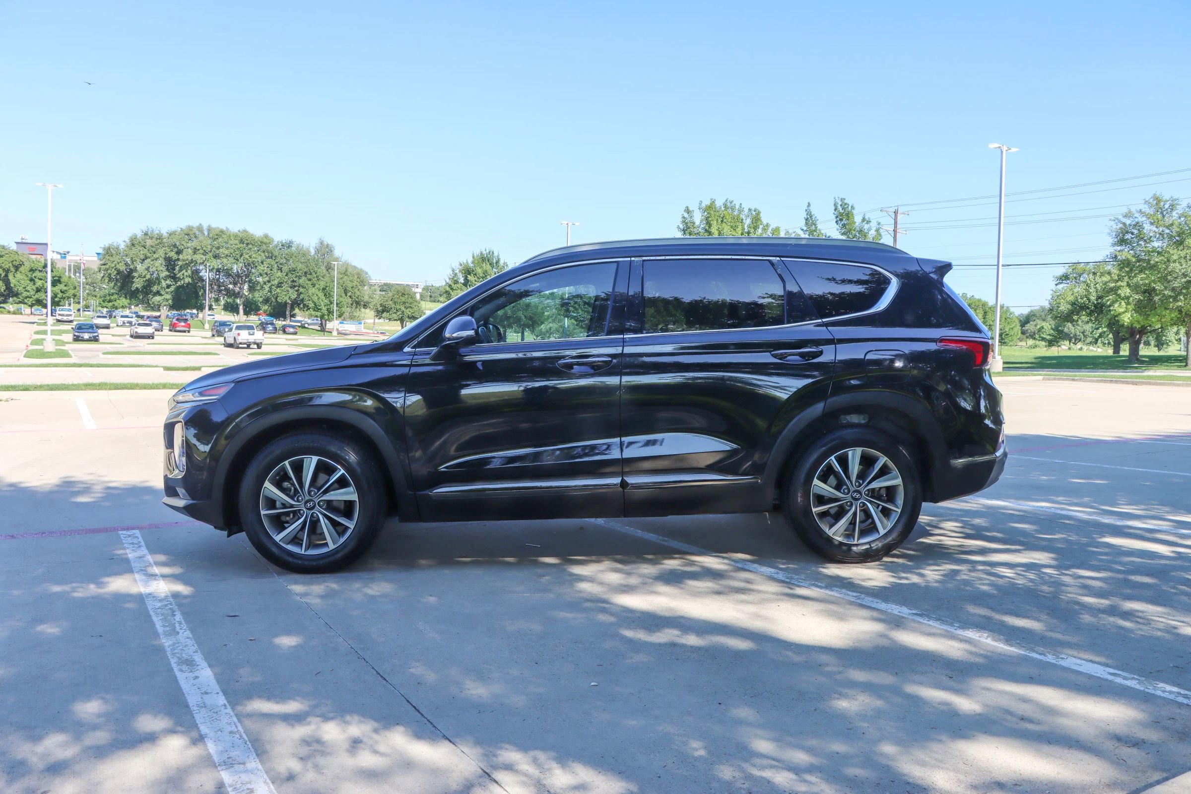 Used 2019 Hyundai Santa Fe FWD image 4