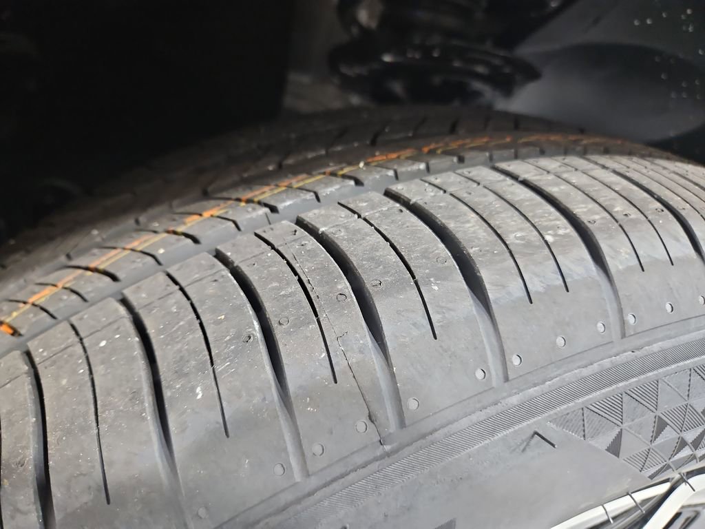 New 2026 Volkswagen Atlas SE image 28