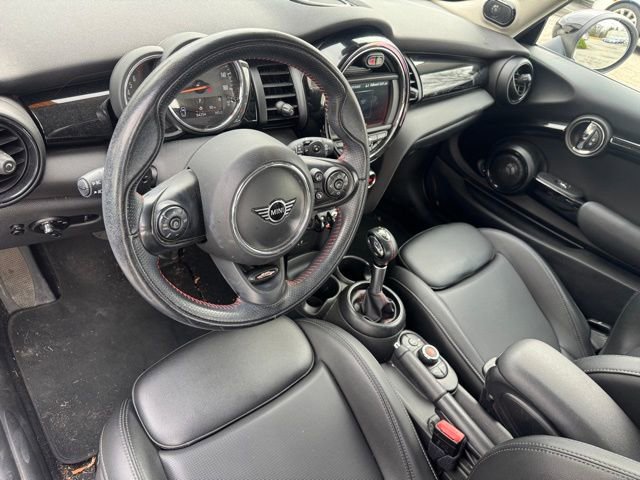 Used 2019 MINI Cooper S w/ Premium Package image 17