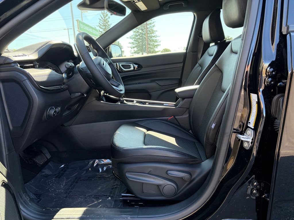 New 2026 Jeep Compass Latitude AWD/4WD image 10
