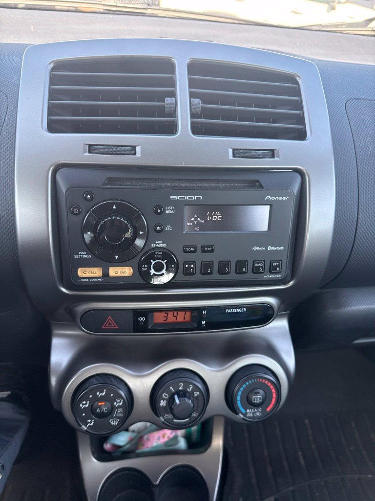 Used 2012 Scion xD FWD image 9