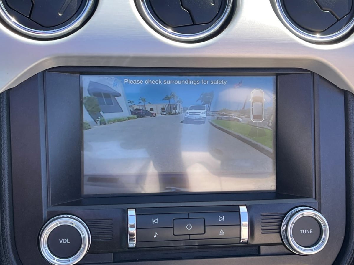 Used 2016 Ford Mustang Premium RWD image 10