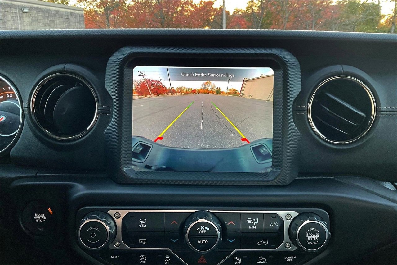 Certified 2023 Jeep Gladiator Overland image 13