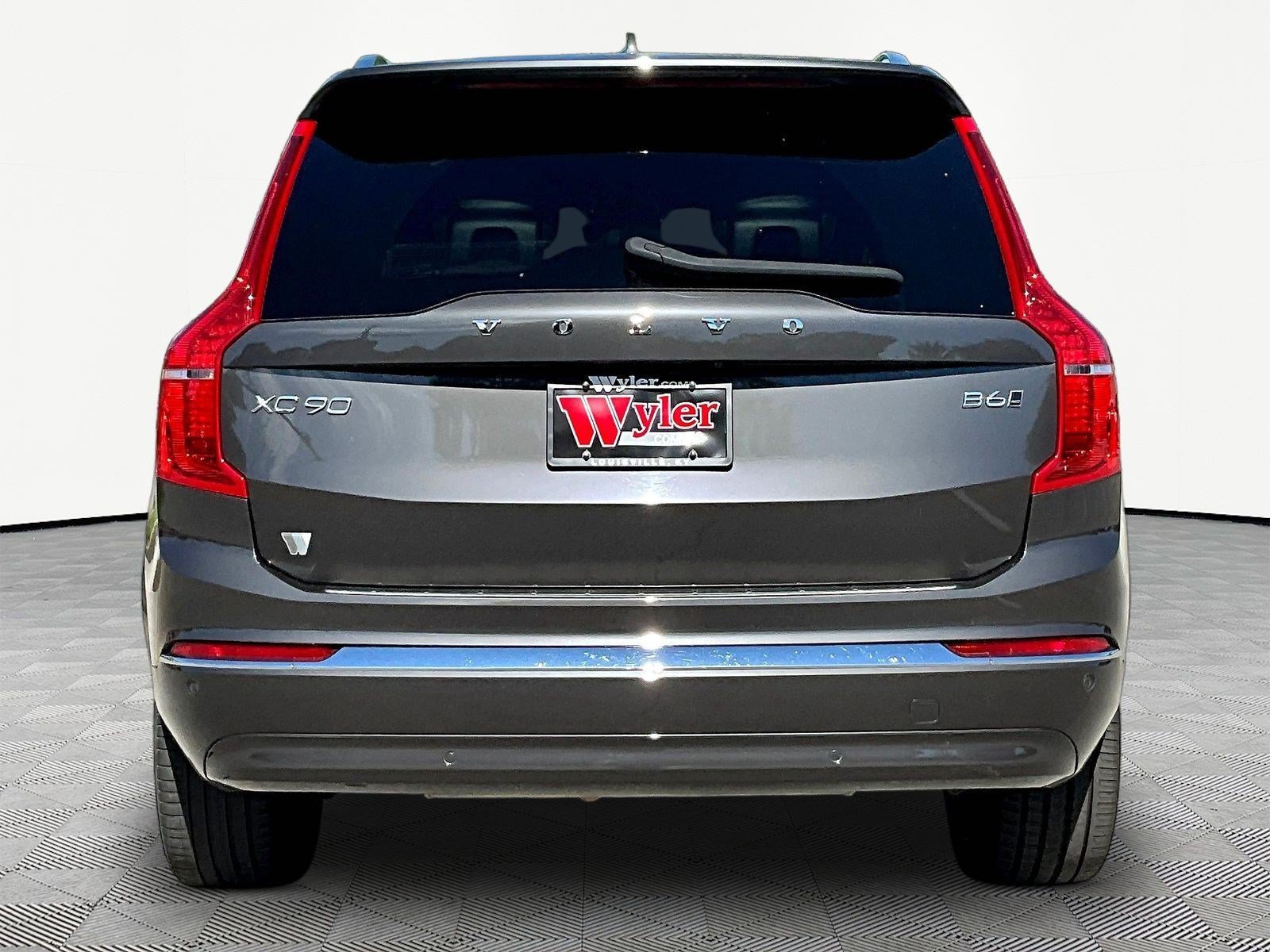 Used 2024 Volvo XC90 B6 Ultimate w/ Protection Package Premier AWD/4WD image 5