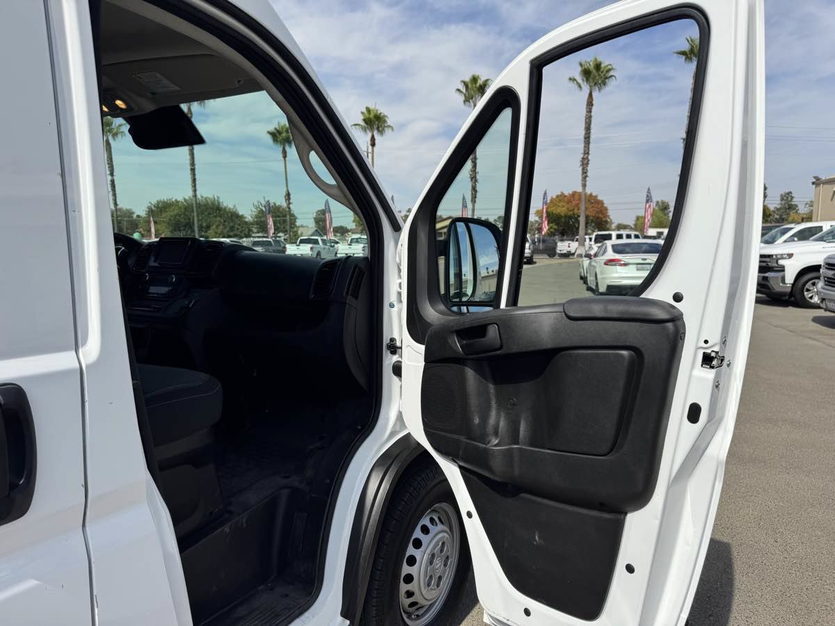 Used 2025 RAM ProMaster 2500 FWD image 24