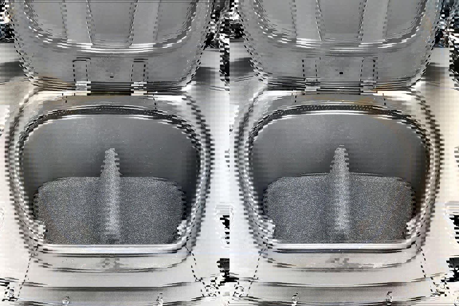 Used 2023 Volvo C40 P8 Recharge Plus w/ Climate Package image 34