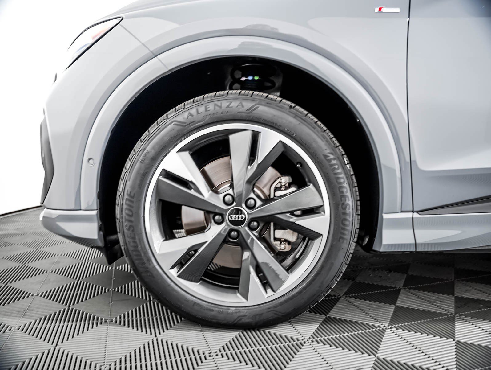 Certified 2023 Audi Q4 e-tron Premium Plus w/ Premium Plus AWD/4WD image 3
