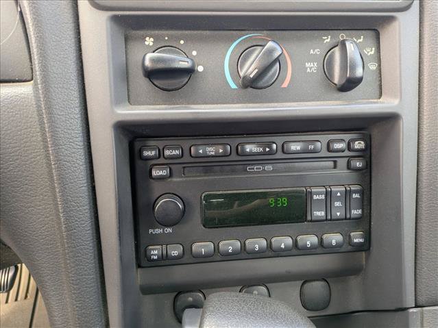 Used 2001 Ford Mustang Convertible RWD image 12