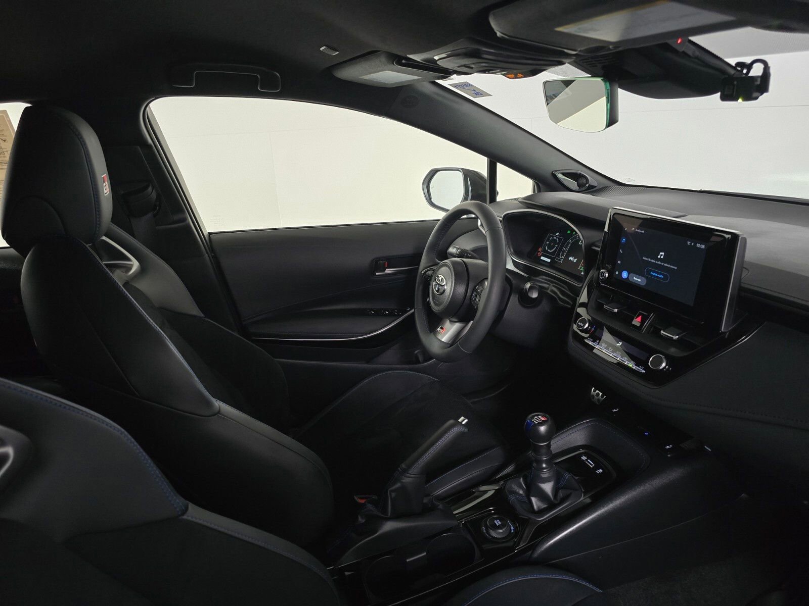 Used 2024 Toyota Corolla Premium image 25