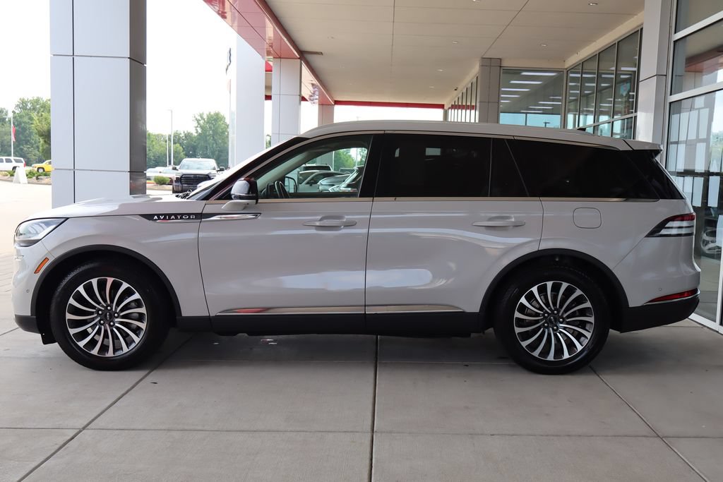 Used 2021 Lincoln Aviator Reserve w/ Equipment Group 201A RWD image 4
