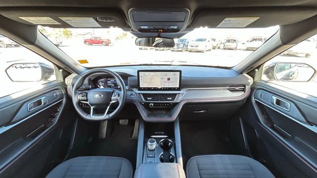 Used 2025 Ford Explorer ST-Line image 12