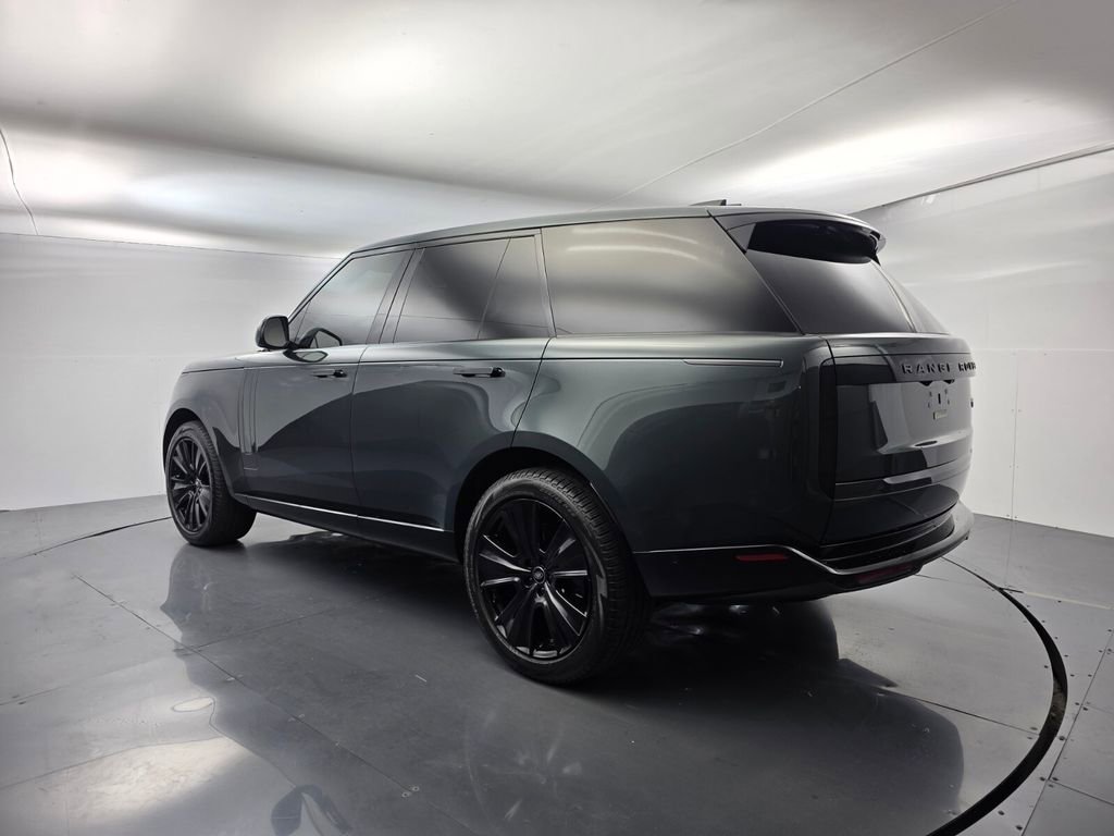 Used 2023 Land Rover Range Rover SE image 6