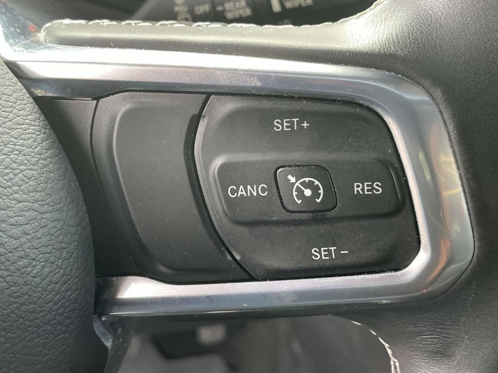 Used 2018 Jeep Wrangler Unlimited Sahara image 20