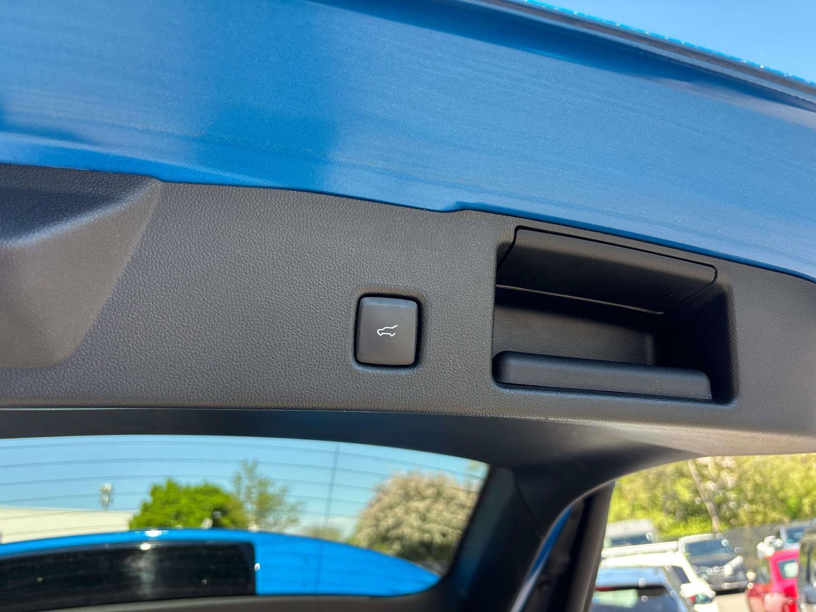 Used 2020 Ford Escape Titanium FWD image 14