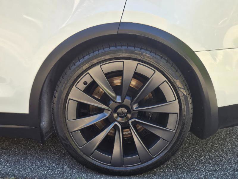 Used 2023 Tesla Model X image 19