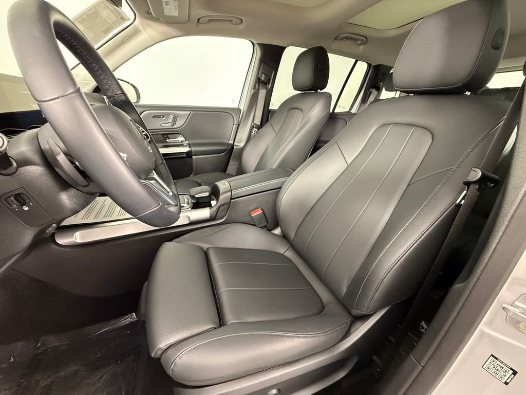 Used 2023 Mercedes-Benz EQB 300 4MATIC image 16
