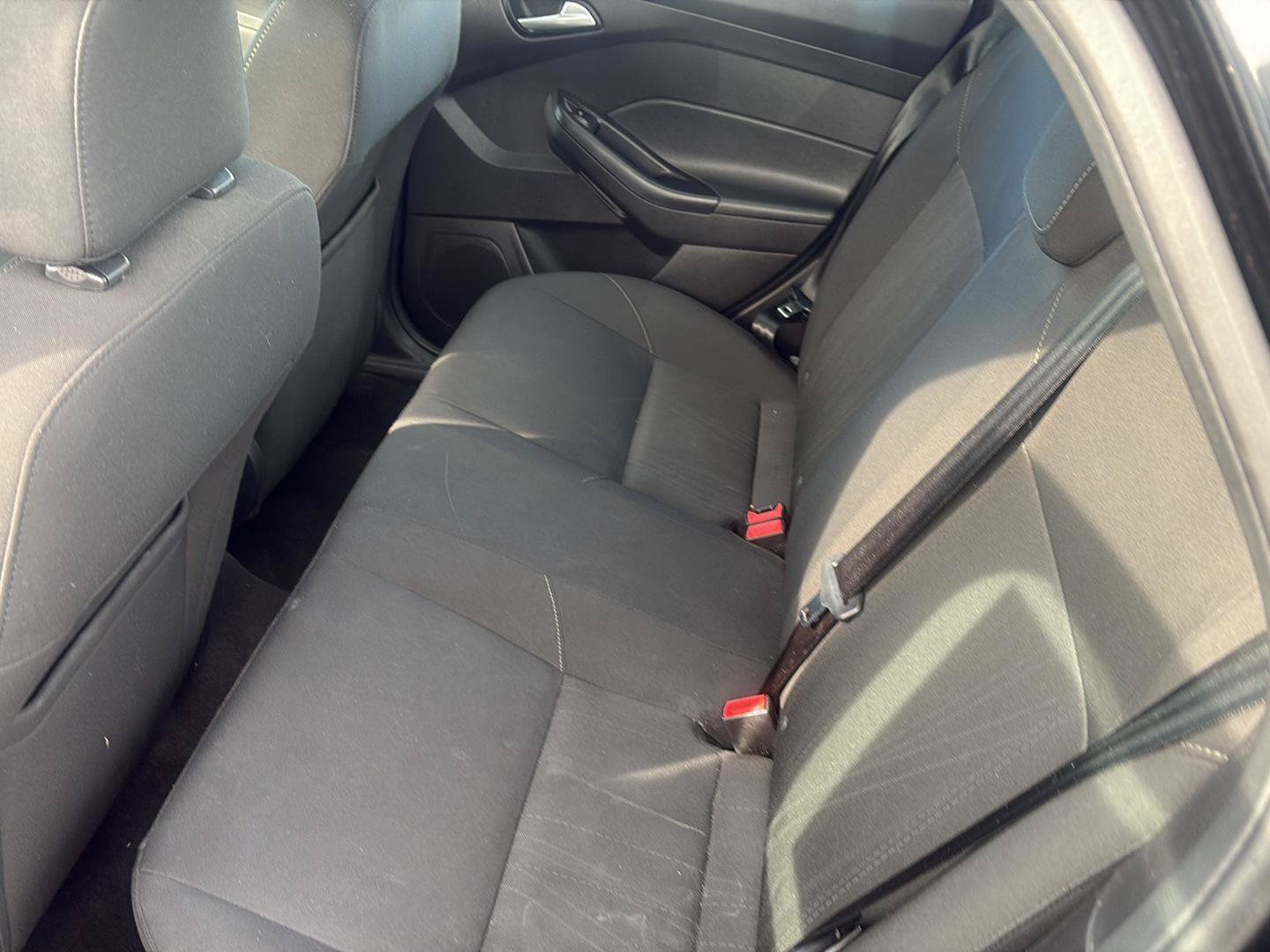 Used 2016 Ford Focus SE FWD image 15