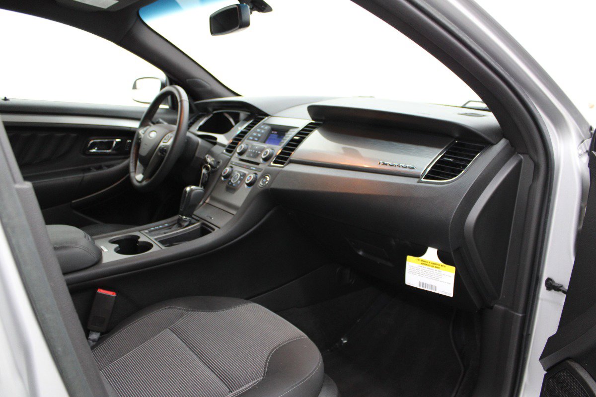 Used 2018 Ford Taurus SEL FWD image 10