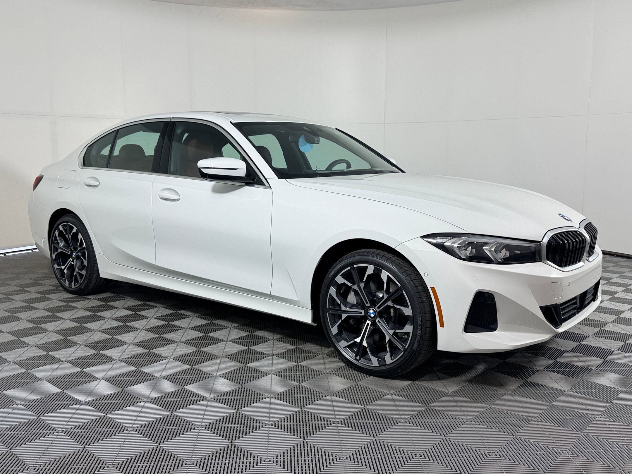 Used 2026 BMW 330i xDrive Sedan w/ Premium Package AWD/4WD image 7
