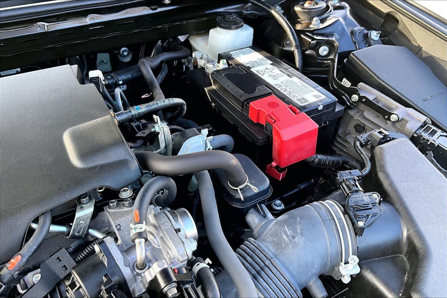Used 2022 Toyota Camry XSE FWD image 32