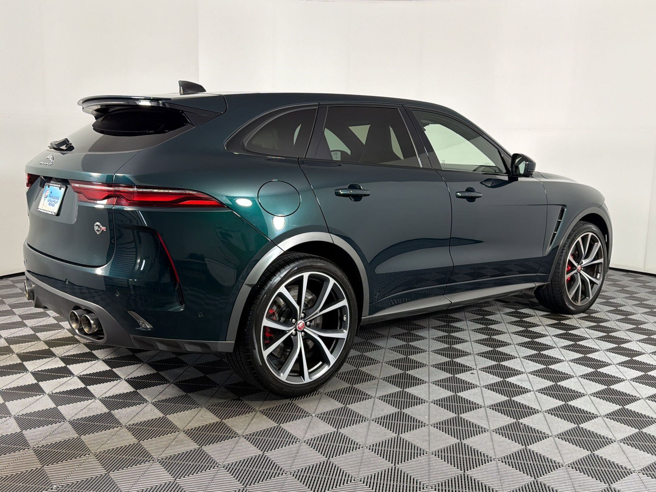 Used 2021 Jaguar F-PACE SVR AWD/4WD image 7