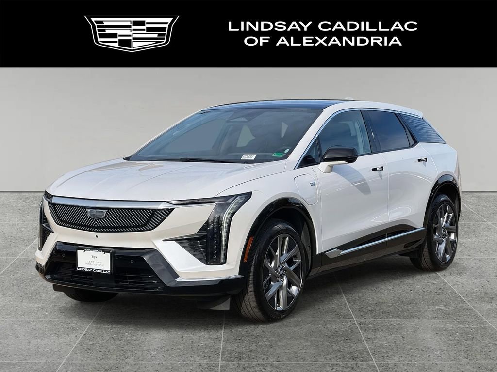 Used 2025 Cadillac Optiq Luxury 2 w/ LPO, Floor Liner Package AWD/4WD image 1